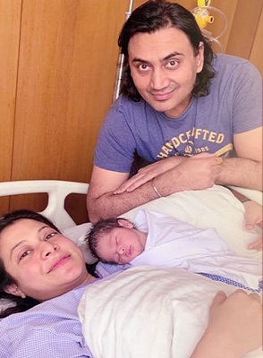 koel with baby boy 
