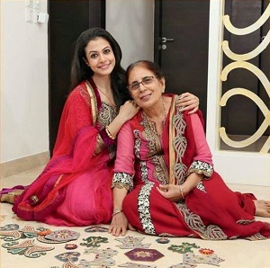 koel_mother in law